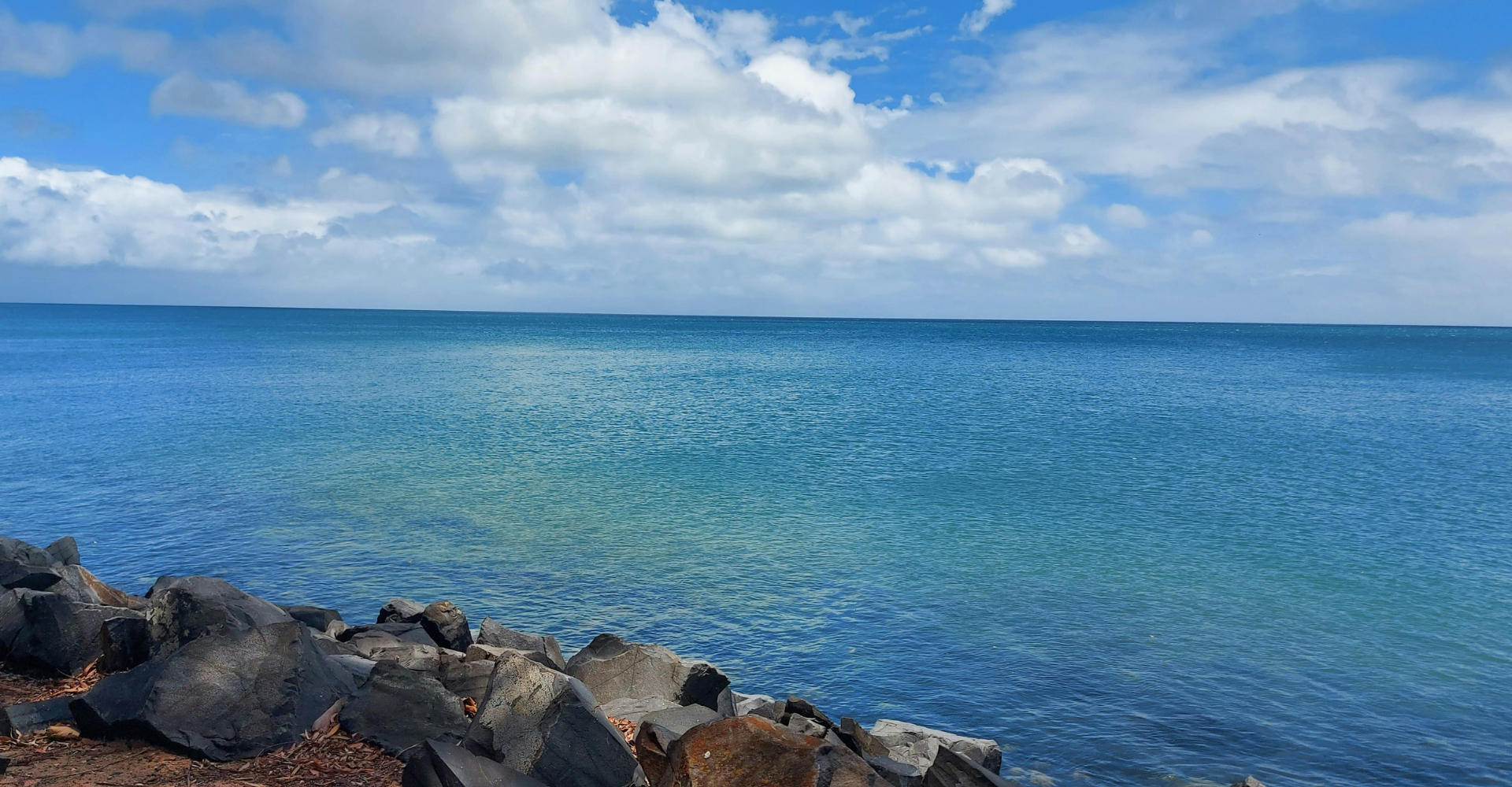 Hervey-Bay-coastline
